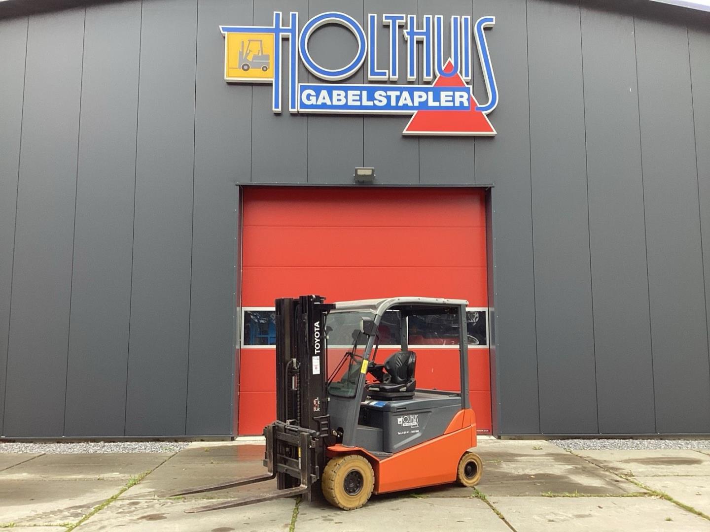 Toyota-8FBMT25-Elektro 4 Rad-Stapler-www.holthuis-gabelstapler.de