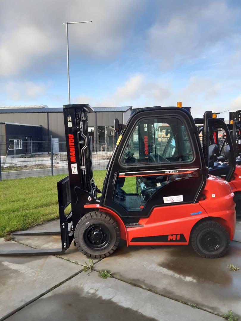 Manitou-MI 25 D-Dieselstapler-www.holthuis-gabelstapler.de