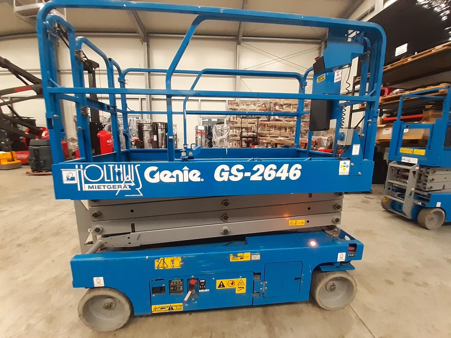*Sonstige-GS2646-Scherenarbeitsbhne-www.holthuis-gabelstapler.de
