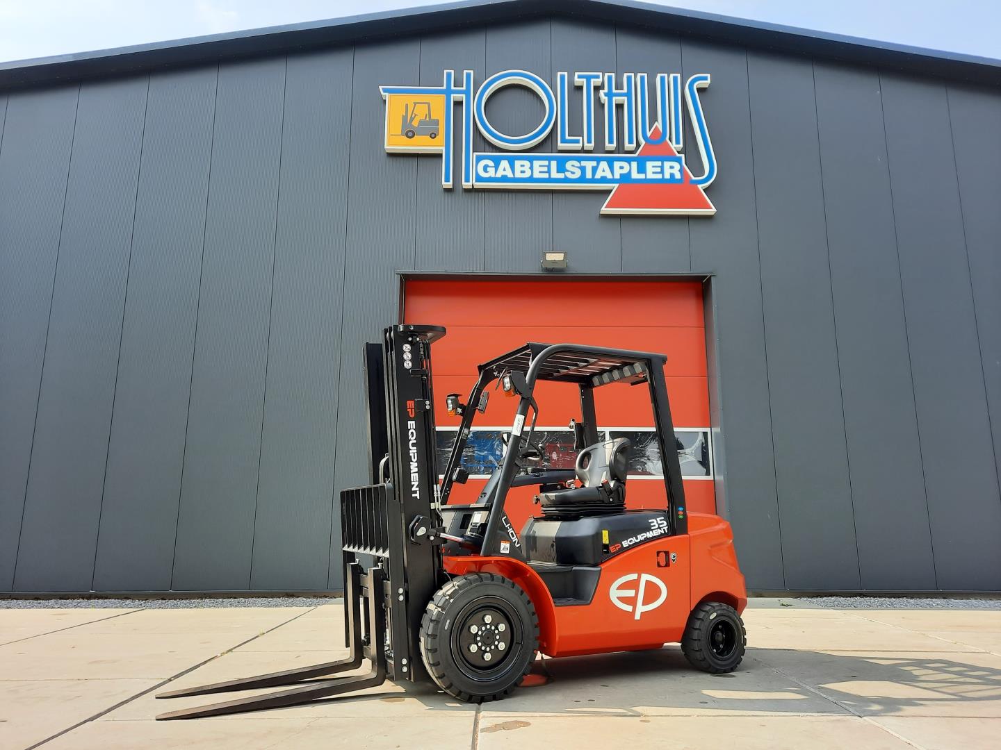 EP-EFL353 P mit Joystick-Elektro 4 Rad-Stapler-www.holthuis-gabelstapler.de