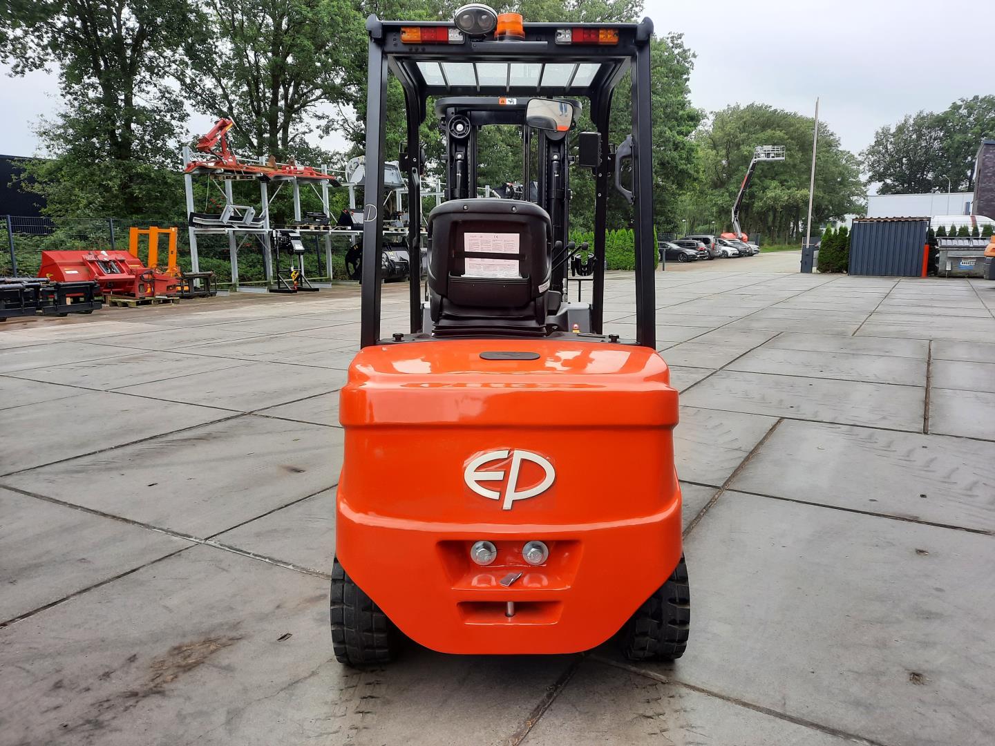 EP-EFL353 P-Elektro 4 Rad-Stapler-www.holthuis-gabelstapler.de