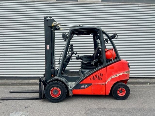 Linde H30T-02 Treibgasstapler www.hsr-gabelstapler.de