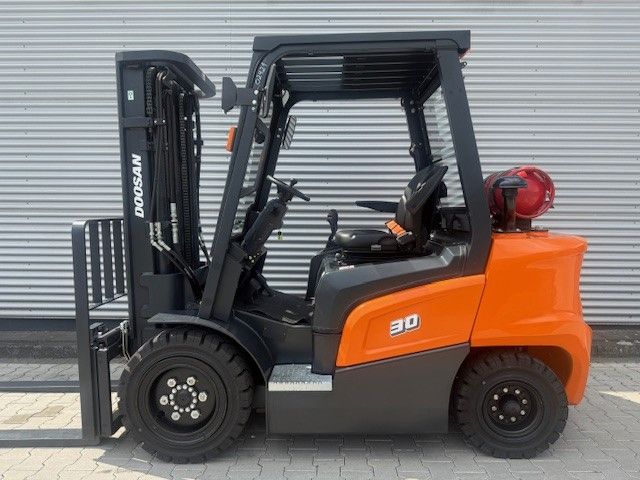 Doosan G30 NXP    49 Stunden! Treibgasstapler www.hsr-gabelstapler.de