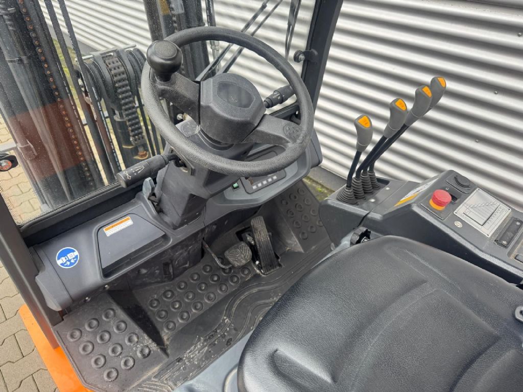 Doosan B20 NSC Elektro 4 Rad-Stapler www.hsr-gabelstapler.de Doosan B20 NSC Elektro 4 Rad-Stapler www.hsr-gabelstapler.de