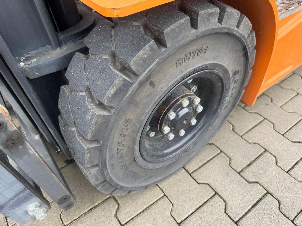 Doosan B20 NSC Elektro 4 Rad-Stapler www.hsr-gabelstapler.de Doosan B20 NSC Elektro 4 Rad-Stapler www.hsr-gabelstapler.de