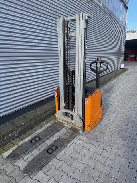 Still EGV16i  Initialhub Deichselstapler www.hsr-gabelstapler.de