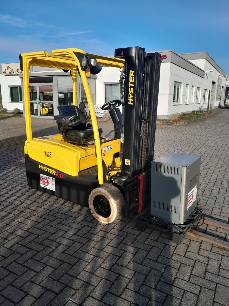 Hyster-J2.0XNT-Elektro 3 Rad-Stapler-www.htc-stapler.de