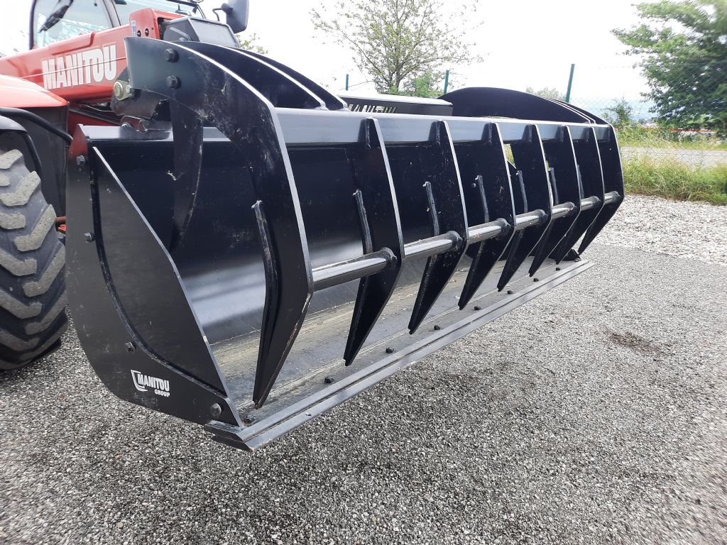 Manitou CBG 2300 MS Greifschaufel Vorführschaufel Schüttgutschaufel www.huh-staplerservice.at