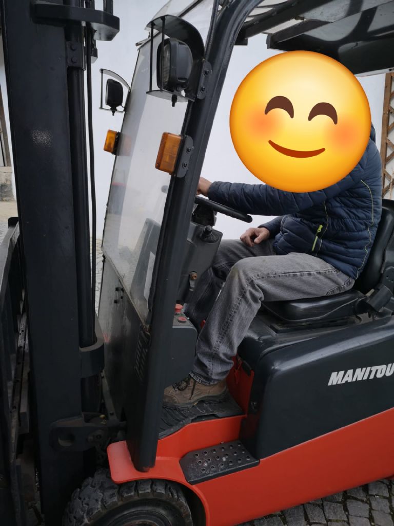 Manitou ME 316 Elektro 3 Rad-Stapler www.huh-staplerservice.at