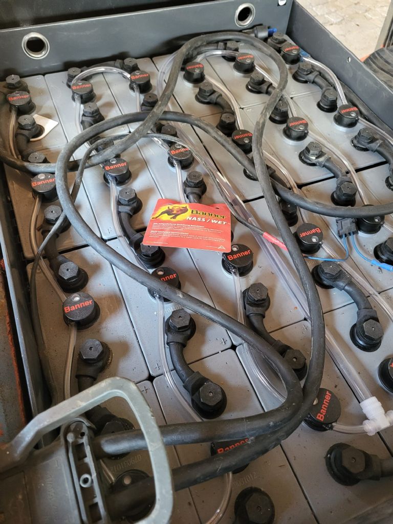 Manitou ME 316 Elektro 3 Rad-Stapler www.huh-staplerservice.at Manitou ME 316 Elektro 3 Rad-Stapler www.huh-staplerservice.at