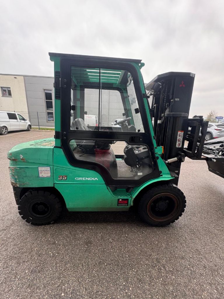 Mitsubishi FD35NT Dieselstapler www.huh-staplerservice.at