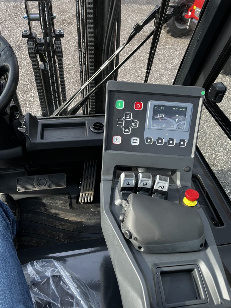 Cesab B 625II HH 5000 Elektro 4 Rad-Stapler www.huh-staplerservice.at Cesab B 625II HH 5000 Elektro 4 Rad-Stapler www.huh-staplerservice.at