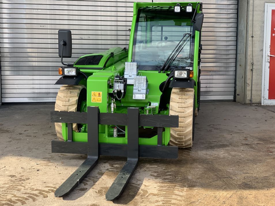 Merlo-Merlo P27.6Plus mit Rufilter-Teleskopstapler starr-www.dejon-gabelstapler.de