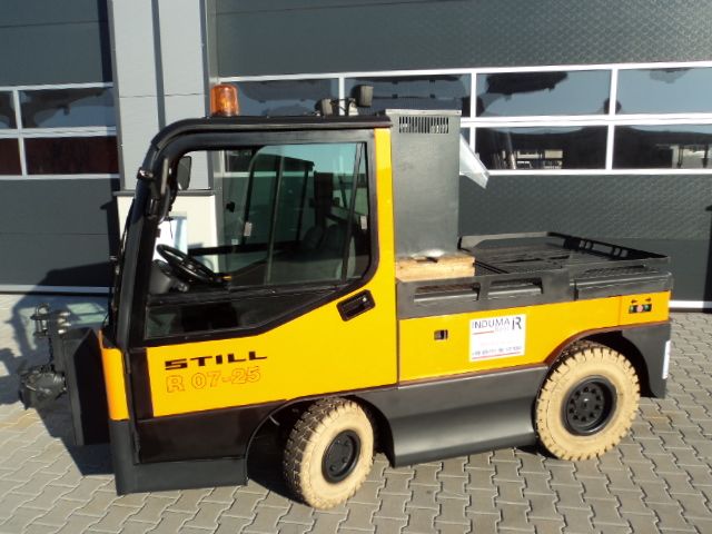 Still-R07-25-Schlepper-www.induma-rent.com