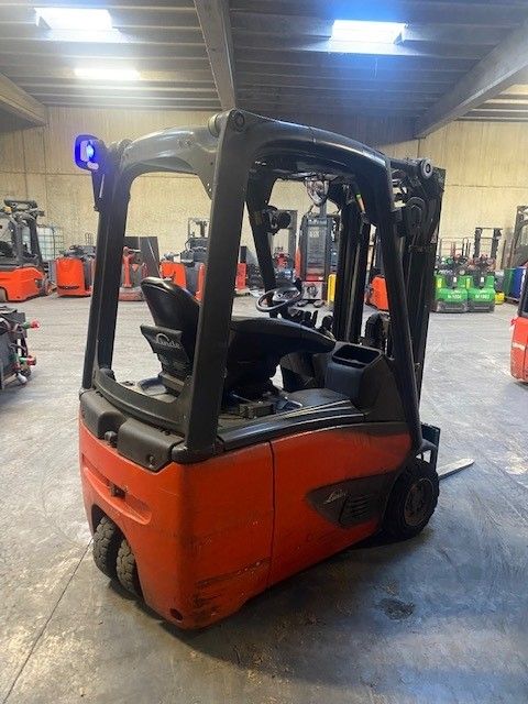 Linde E14-02 Electric 3-wheel forklift www.ihgroup.be