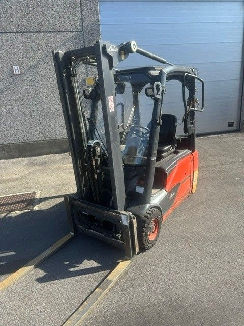 Linde E16L-02 Electric 3-wheel forklift www.ihgroup.be