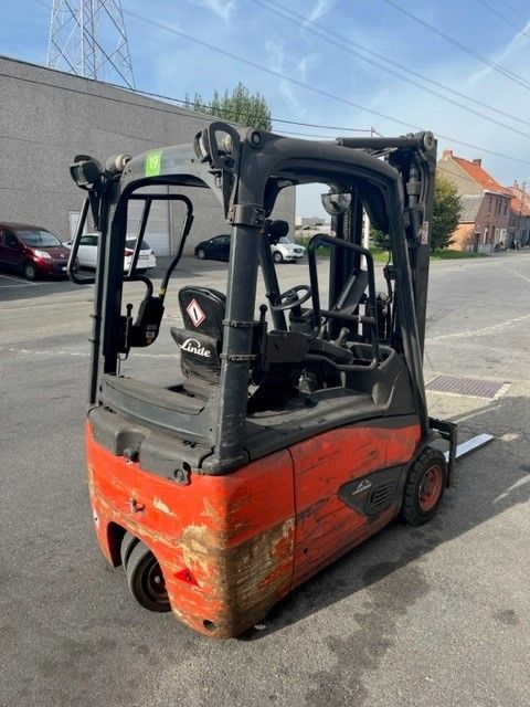 Linde E16-02 Electric 3-wheel forklift www.ihgroup.be