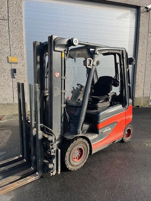 Linde E20-01 Electric 4-wheel forklift www.ihgroup.be