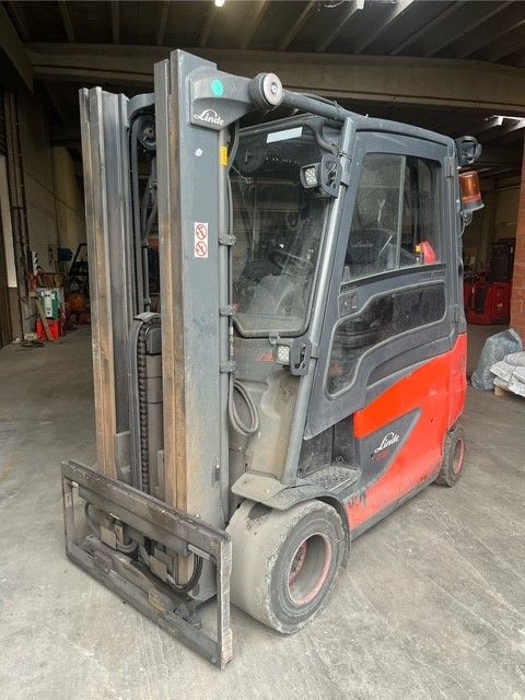 Linde E35HL-01 Electric 4-wheel forklift www.ihgroup.be