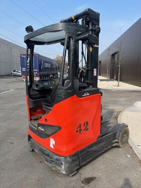 Linde R14G-01 Schubmaststapler www.ihgroup.be