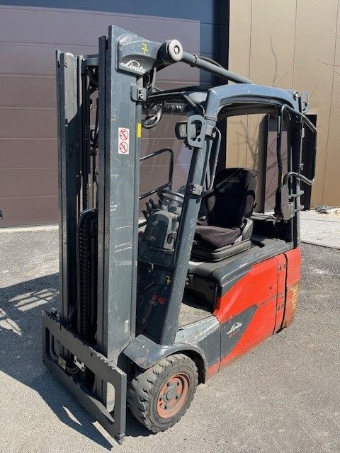 Linde E16-02 Elektro 3 Rad-Stapler www.ihgroup.be