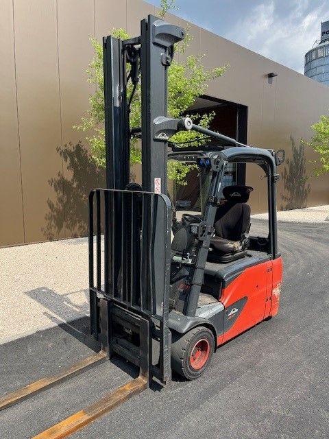 Linde E18L-02 Electric 3-wheel forklift www.ihgroup.be