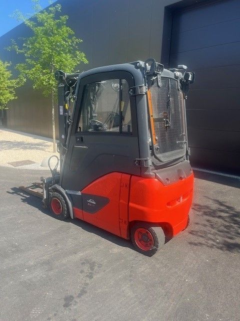 Linde E20PH-02 Electric 4-wheel forklift www.ihgroup.be