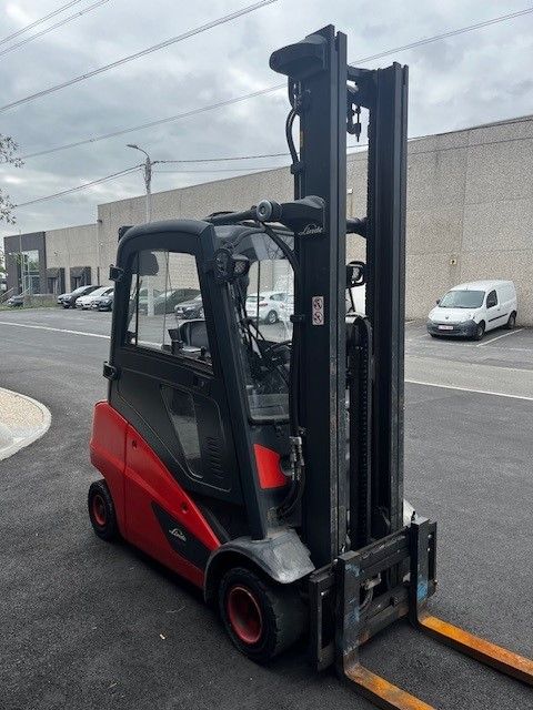 Linde H20T-01 LPG Forklifts www.ihgroup.be Linde H20T-01 LPG Forklifts www.ihgroup.be