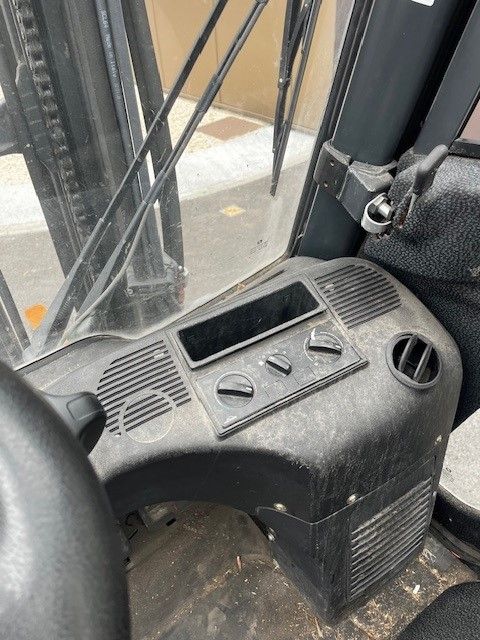 Linde H20T-01 LPG Forklifts www.ihgroup.be Linde H20T-01 LPG Forklifts www.ihgroup.be