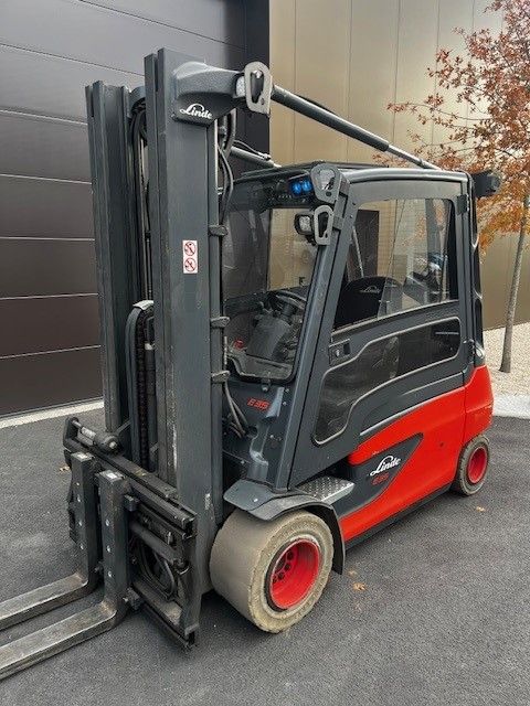 Linde E35L-01 Elektro 4 Rad-Stapler www.ihgroup.be