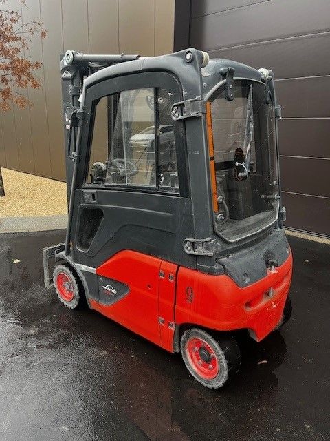 Linde E16P-02 Electric 4-wheel forklift www.ihgroup.be Linde E16P-02 Electric 4-wheel forklift www.ihgroup.be