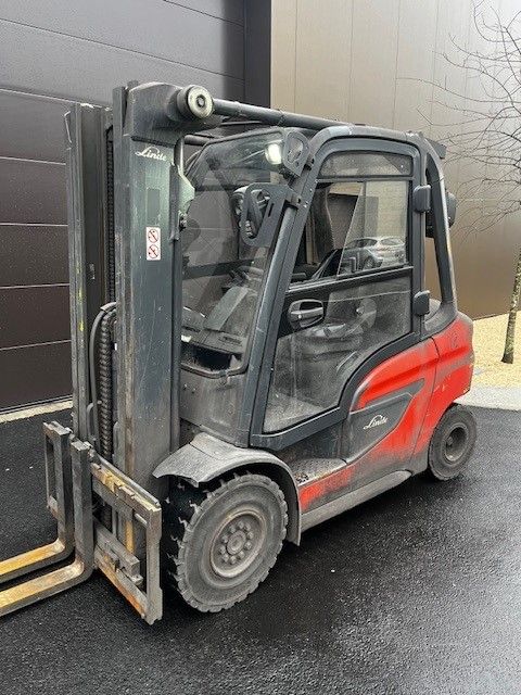 Linde H30D-01 Dieselstapler www.ihgroup.be