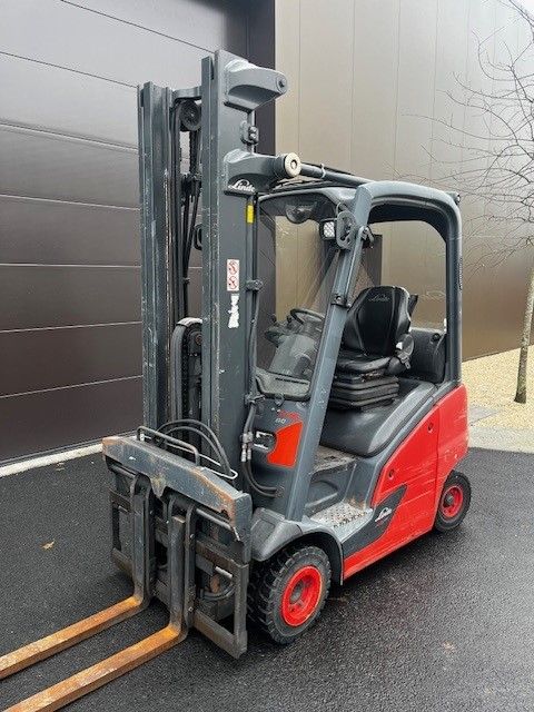 Linde H16T-01 Treibgasstapler www.ihgroup.be