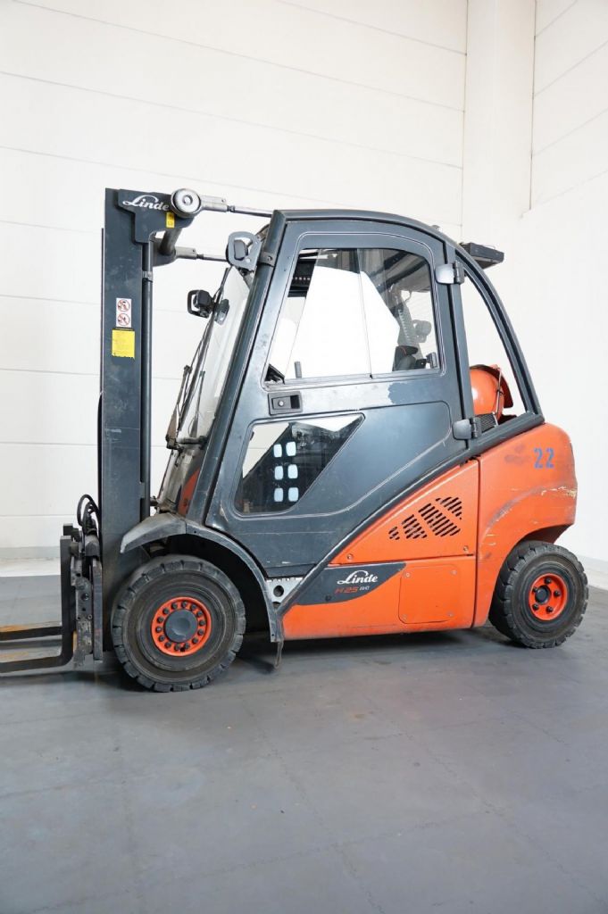 Linde H25T-02 LPG Forklifts www.ihgroup.be