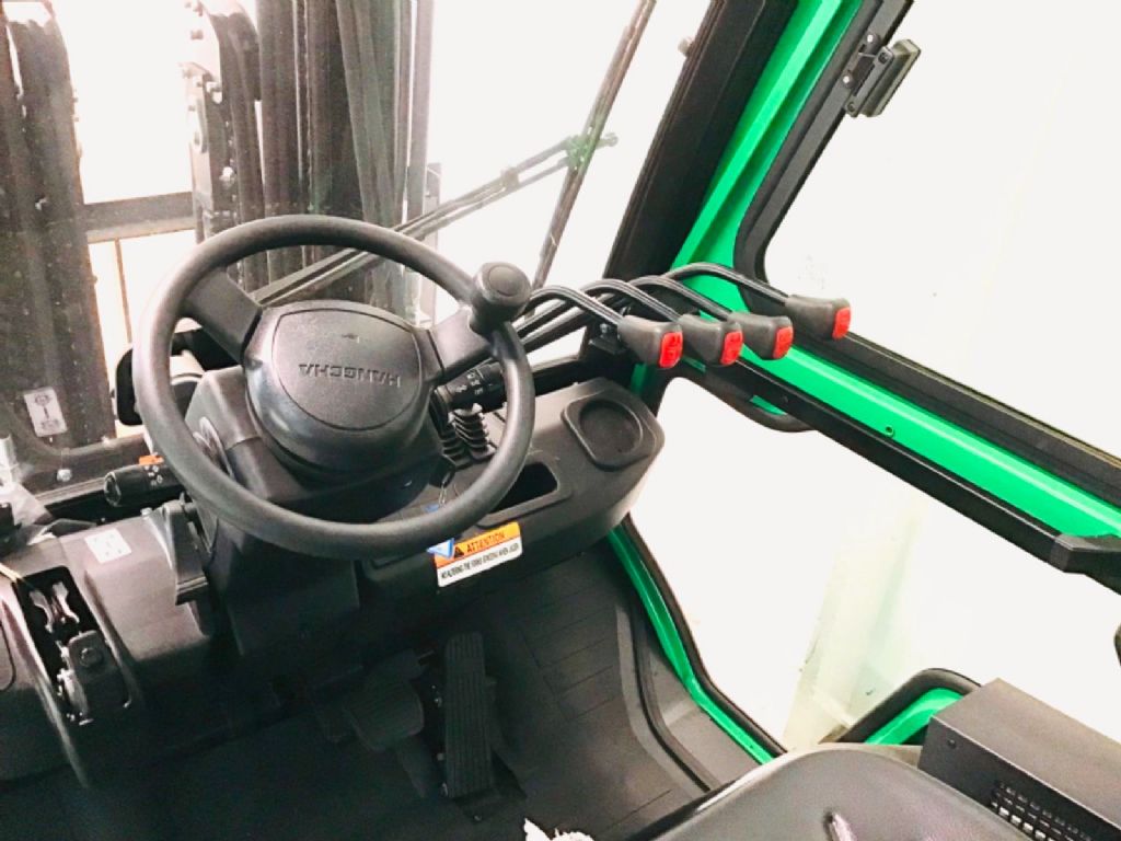 Hangcha CPD35 - Lithium Ion Batterie Elektro 4 Rad-Stapler www.isfort.com Hangcha CPD35 - Lithium Ion Batterie Elektro 4 Rad-Stapler www.isfort.com