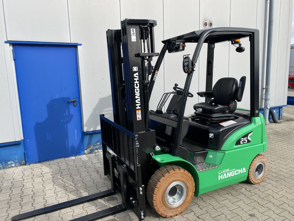 Hangcha CPD25-XD6-SI21 Electric 4-wheel forklift www.isfort.com