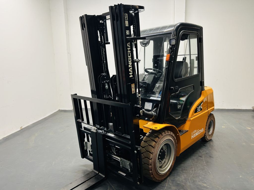 HC Hangcha CPD30-XEY2-SI Elektro 4 Rad-Stapler www.hanselmann.de