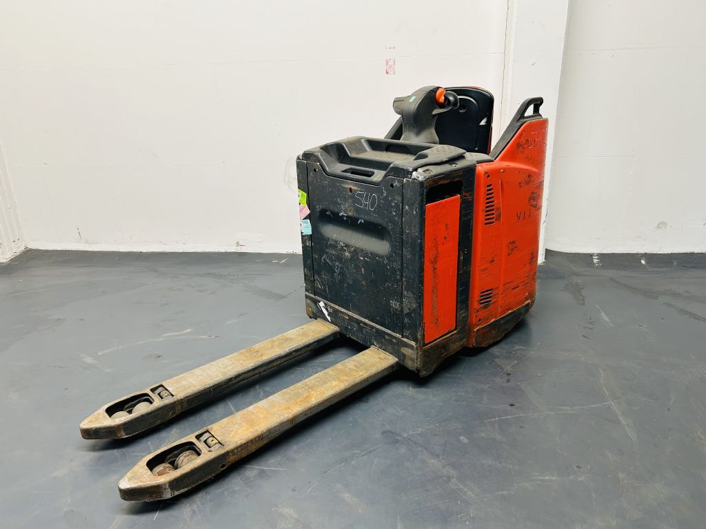 Linde T20SP Stand-on stacker www.isfort.com