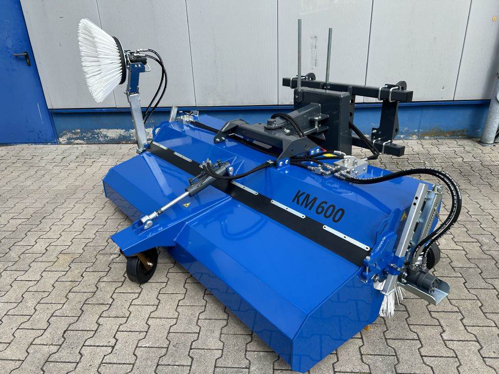*Sonstige KM600 T 2300 Sweepers www.isfort.com