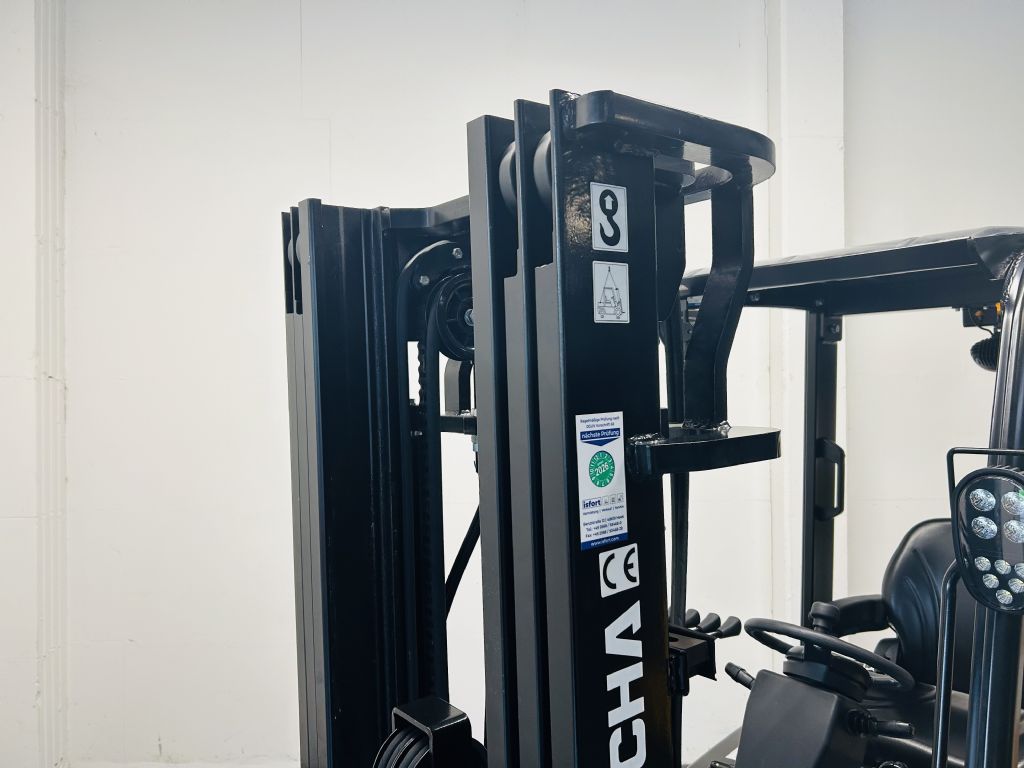 Hangcha CPD18-XCY2-SI Elektro 4 Rad-Stapler www.isfort.com Hangcha CPD18-XCY2-SI Elektro 4 Rad-Stapler www.isfort.com