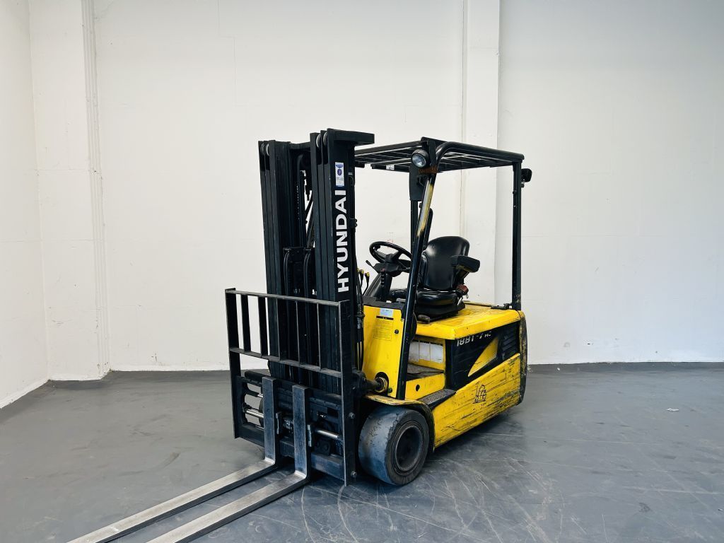Hyundai 18BT-7 Electric 4-wheel forklift www.isfort.com