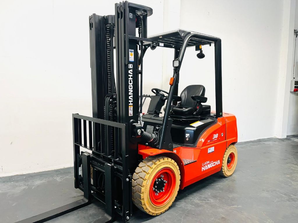 Hangcha CPD38-XE Electric 4-wheel forklift www.isfort.com