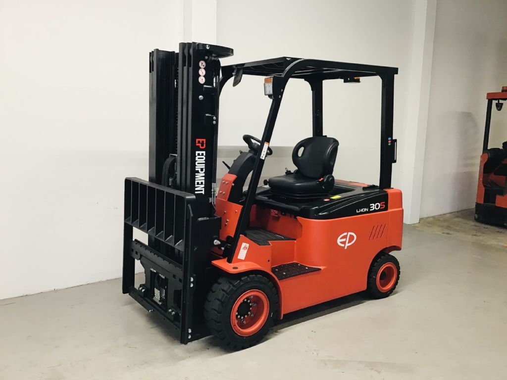 EP CPD30L1- Lithium Ion  Electric 4-wheel forklift www.isfort.com