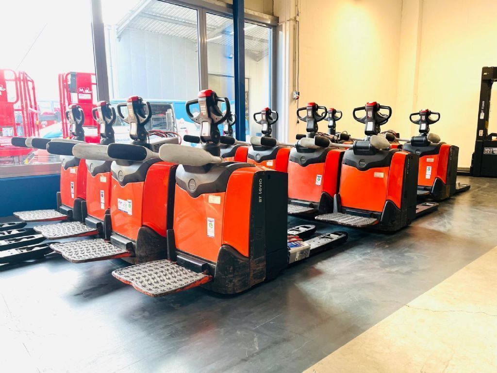 BT LPE 200 Niederhubwagen www.isfort.com