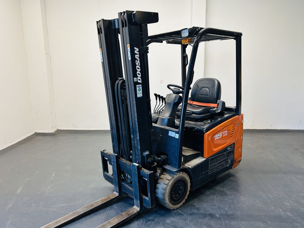 Doosan B15T-7 Elektro 3 Rad-Stapler www.hanselmann.de