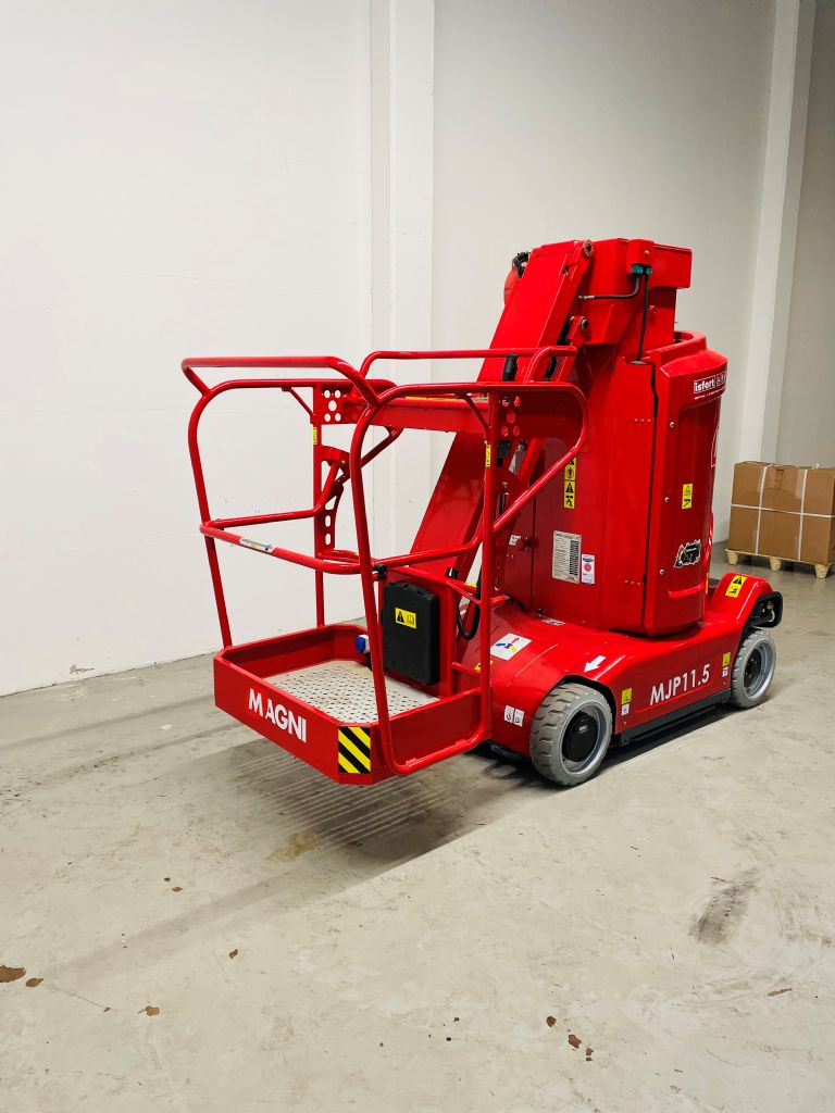 Dingli AMWP11.5-8100 Vertical / Personnel Lifts www.isfort.com