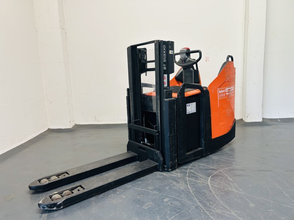 BT SPE200D Fahrerstandstapler www.isfort.com