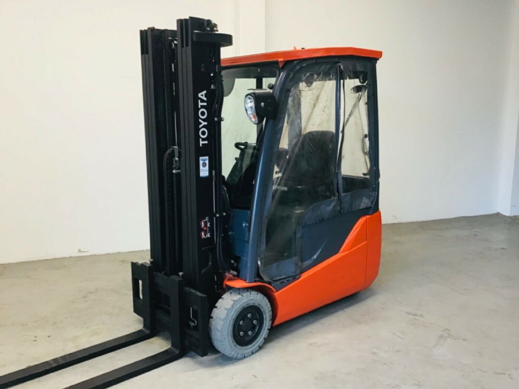 Toyota 8FBE16T Electric 3-wheel forklift www.isfort.com