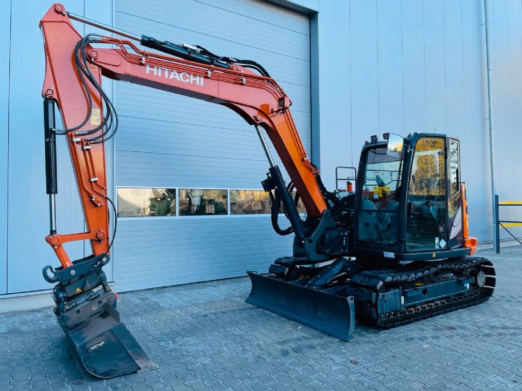 Hitachi ZX85USB-6 Kettenbagger www.hanselmann.de