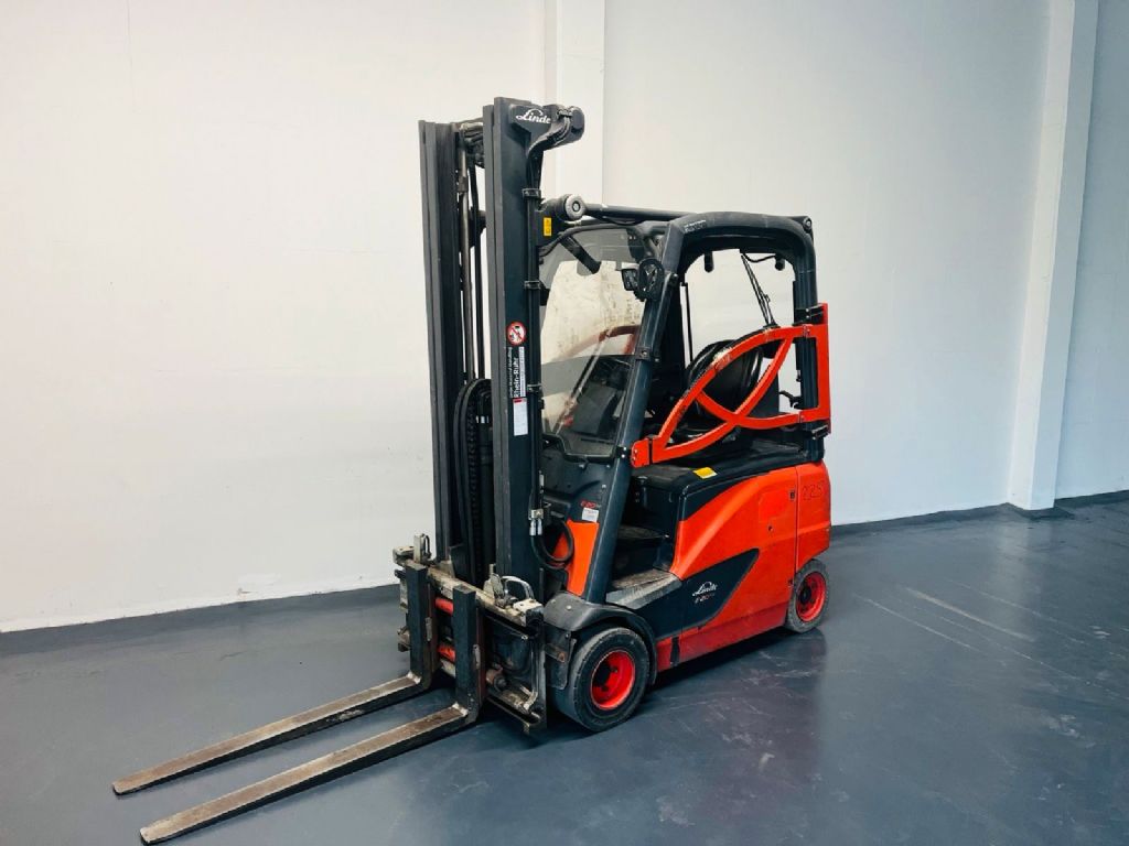 Linde E20PH-02 Electric 4-wheel forklift www.isfort.com